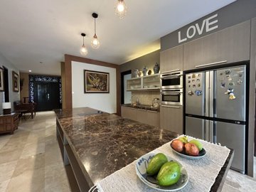 1761985485028-yfabie-56-scaled