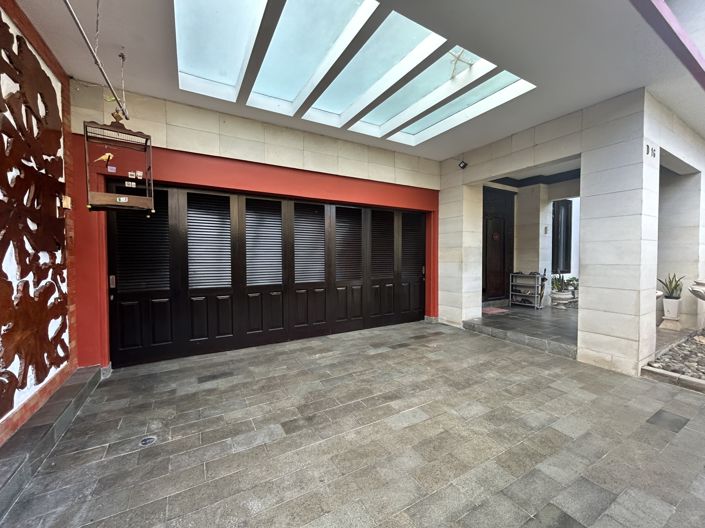 Image No.2-4 Bed Property for sale