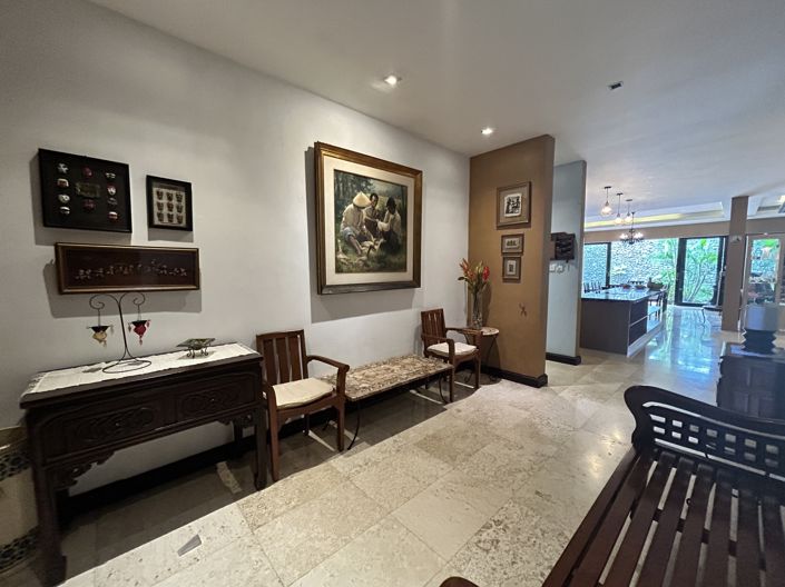 Image No.6-4 Bed Property for sale