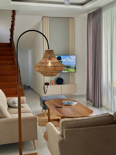 Image No.2-4 Bed Property for sale