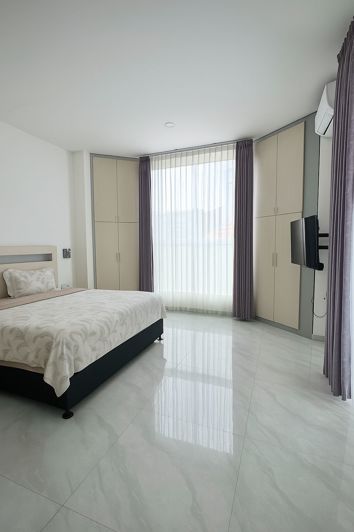 Image No.9-4 Bed Property for sale