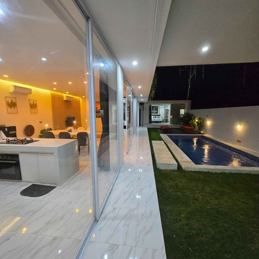 Image No.8-4 Bed Property for sale