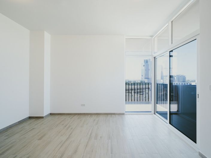 Image No.10-1 Bed Property for sale