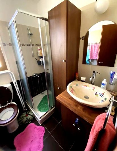 Image No.4-1 Bed Property for sale