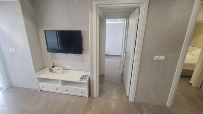 Image No.6-2 Bed Property for sale