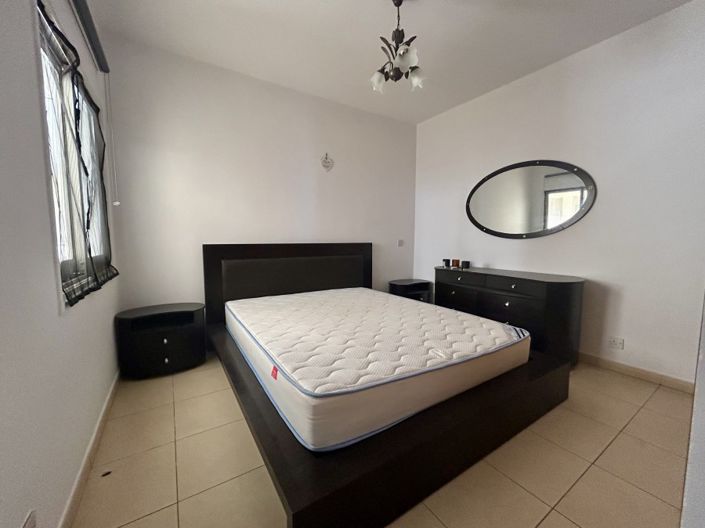 Image No.10-1 Bed Property for sale