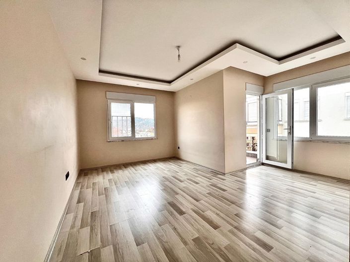 Image No.5-3 Bed Property for sale