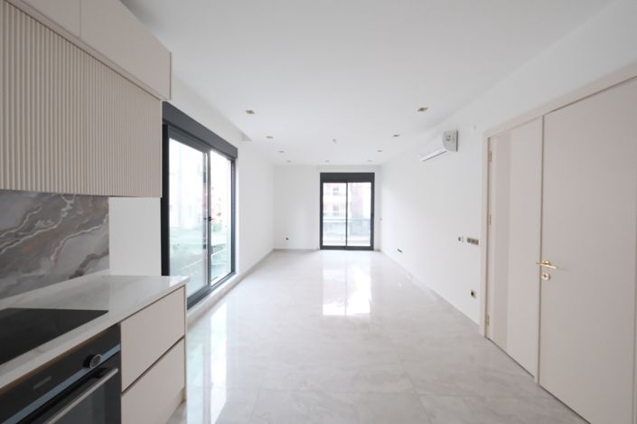 Image No.2-2 Bed Property for sale