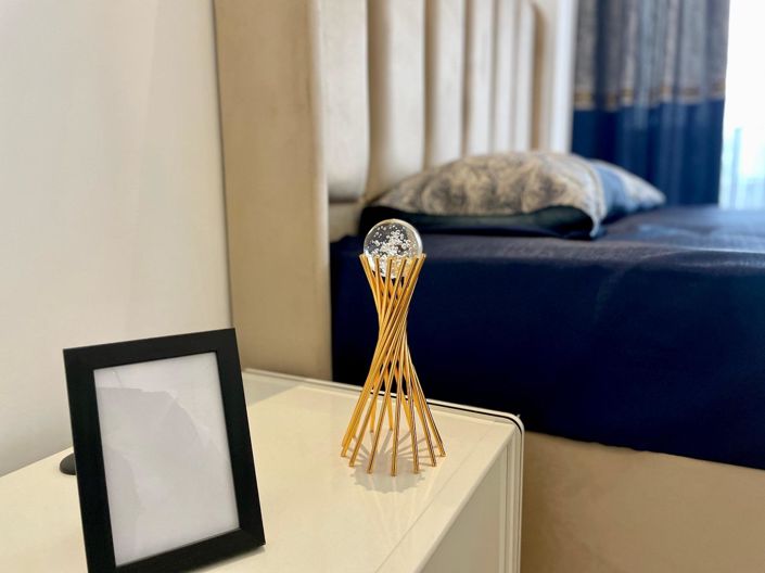 Image No.10-2 Bed Property for sale