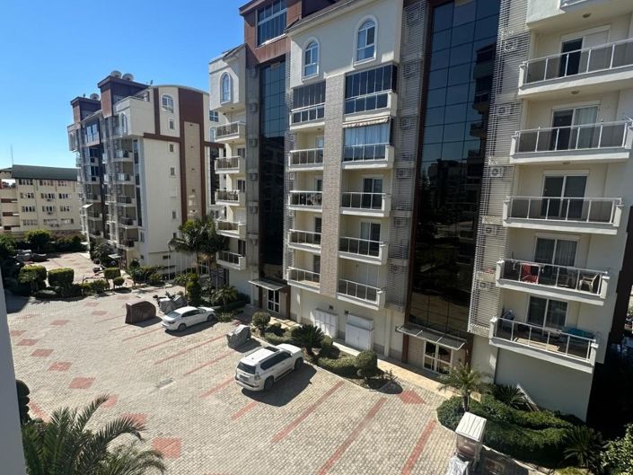 Image No.9-2 Bed Property for sale