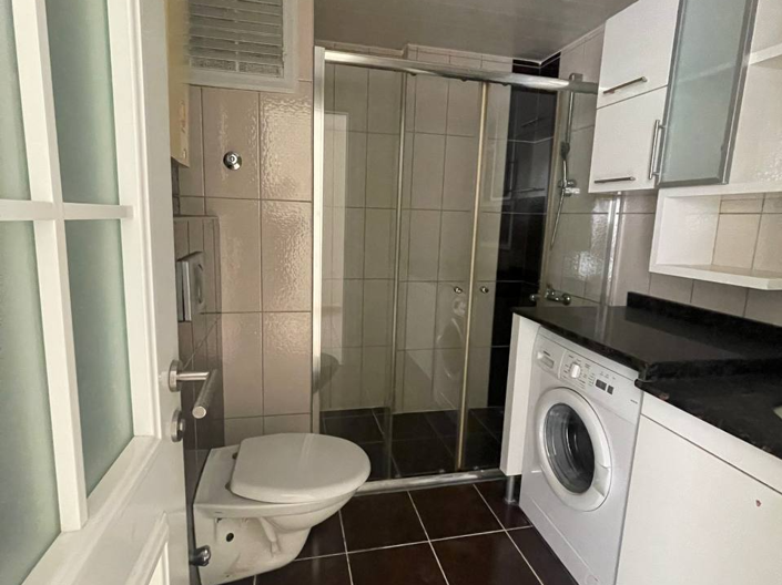 Image No.8-1 Bed Property for sale