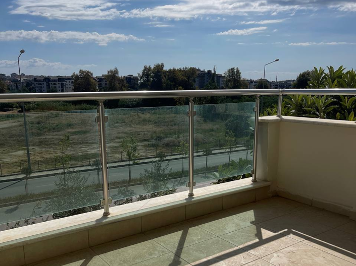 Image No.9-1 Bed Property for sale