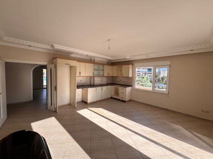 Image No.4-2 Bed Property for sale