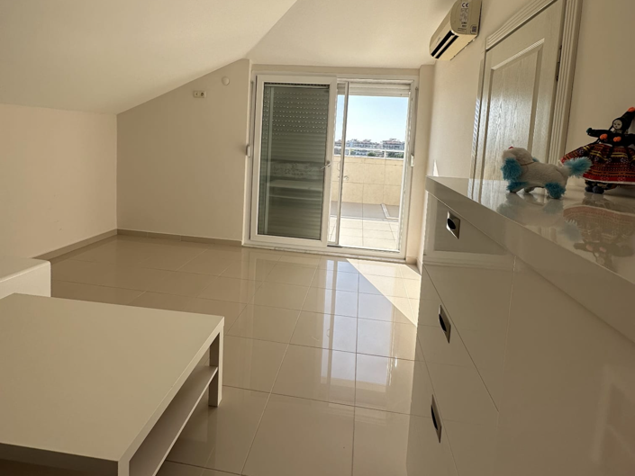 Image No.9-3 Bed Property for sale