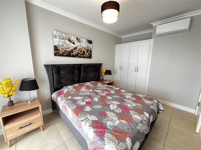 Image No.10-1 Bed Property for sale