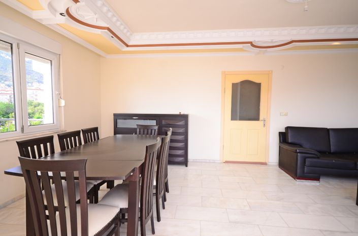 Image No.4-3 Bed Property for sale