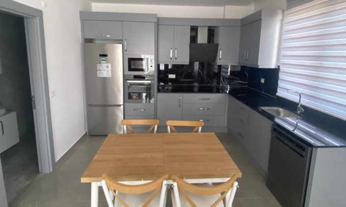 Image No.4-3 Bed Property for sale