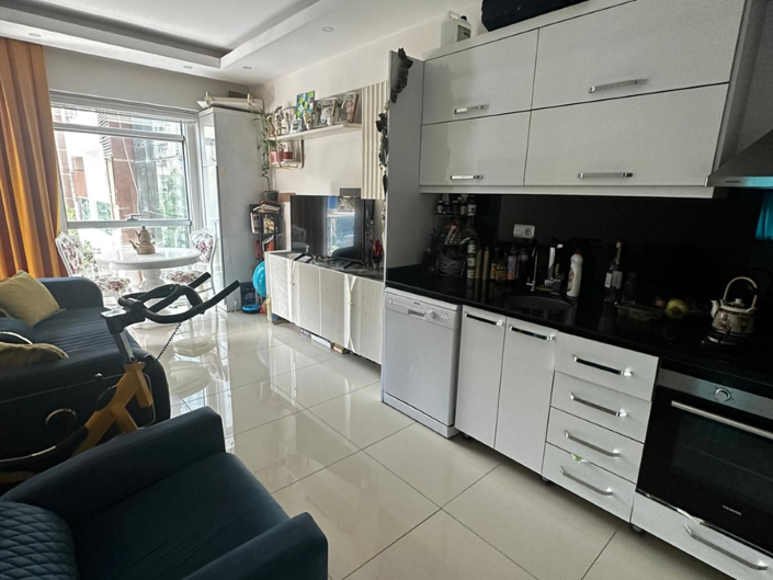 Image No.4-1 Bed Property for sale