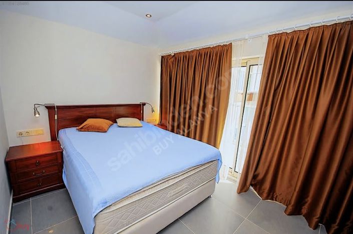 Image No.7-4 Bed Property for sale