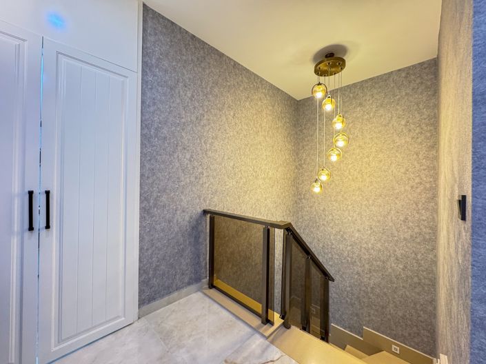 Image No.9-4 Bed Property for sale