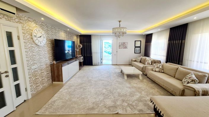 Image No.3-4 Bed Property for sale