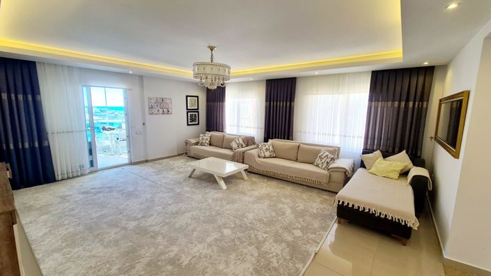 Image No.7-4 Bed Property for sale