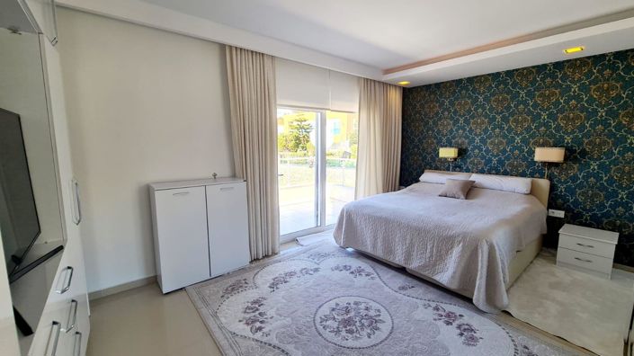 Image No.9-4 Bed Property for sale