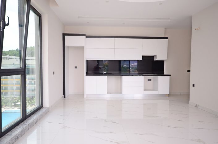 Image No.9-2 Bed Property for sale