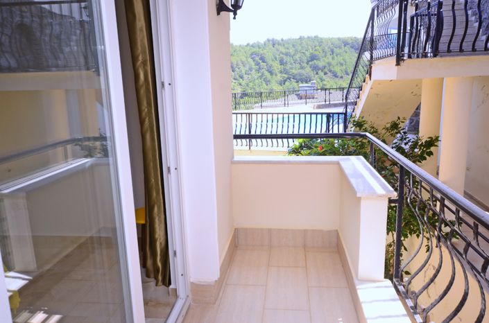 Image No.4-2 Bed Property for sale