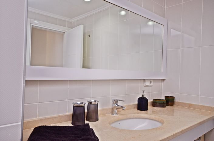 Image No.6-2 Bed Property for sale