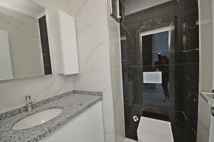 Image No.5-2 Bed Property for sale