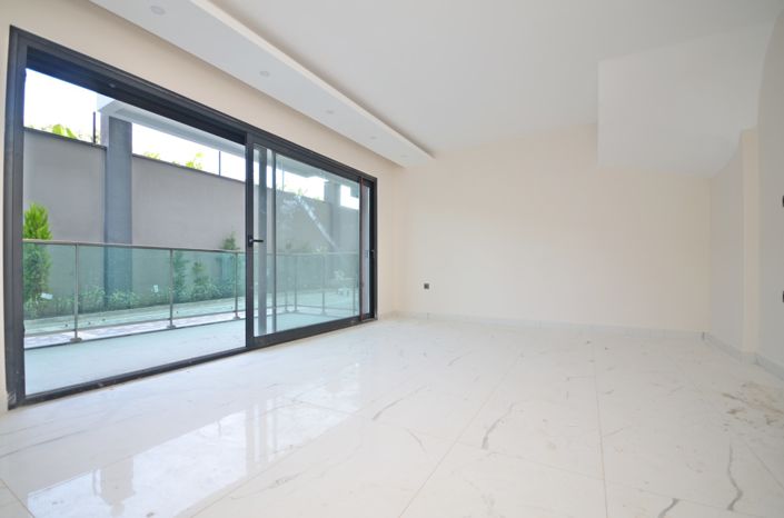 Image No.6-2 Bed Property for sale