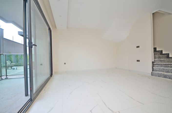 Image No.7-2 Bed Property for sale