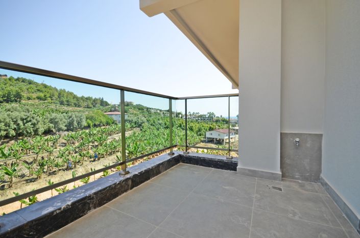 Image No.10-2 Bed Property for sale