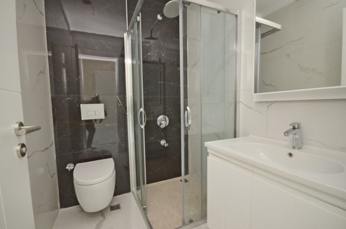 Image No.7-2 Bed Property for sale