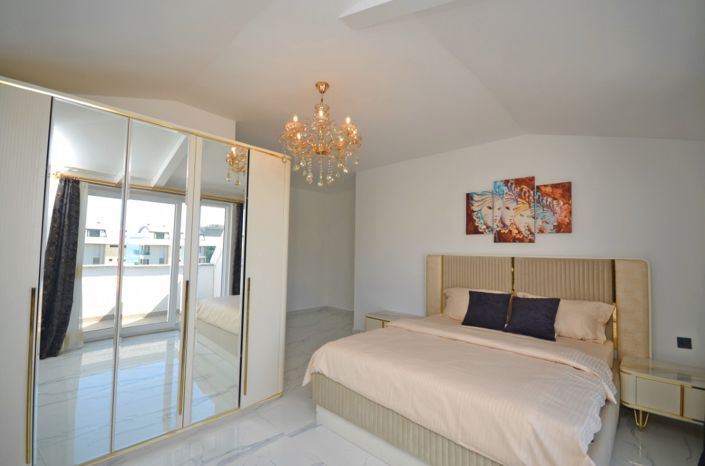 Image No.9-3 Bed Property for sale