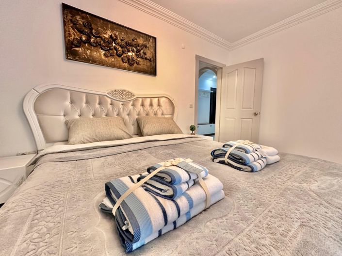 Image No.8-2 Bed Property for sale