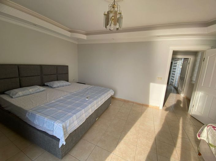 Image No.4-4 Bed Property for sale