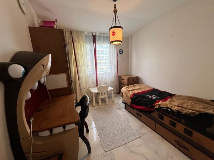 Image No.8-3 Bed Property for sale