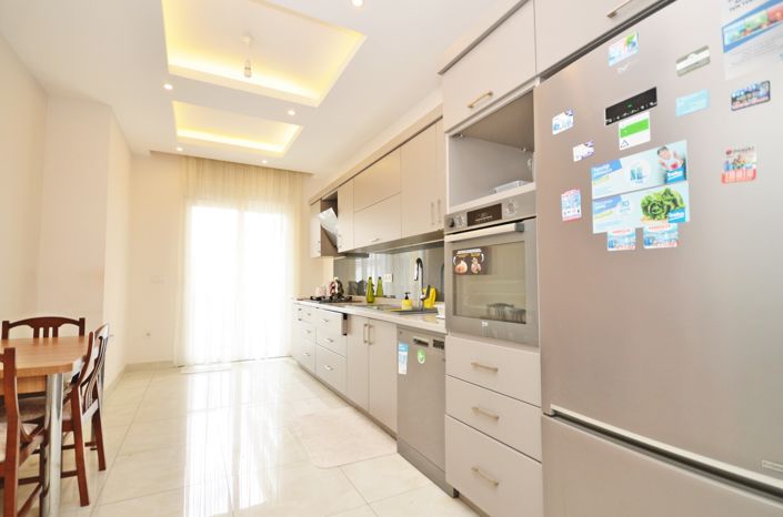 Image No.5-3 Bed Property for sale