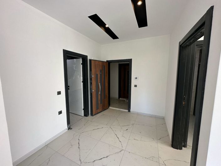 Image No.2-2 Bed Property for sale