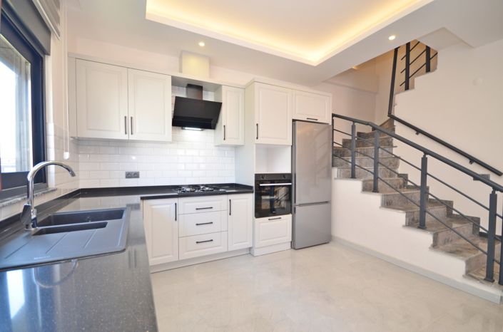 Image No.9-3 Bed Property for sale