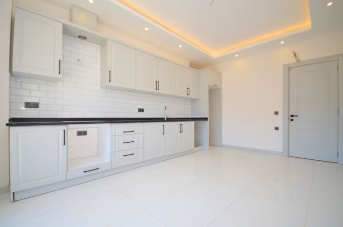 Image No.5-3 Bed Property for sale