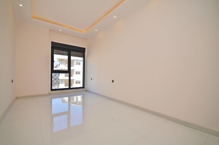 Image No.6-3 Bed Property for sale