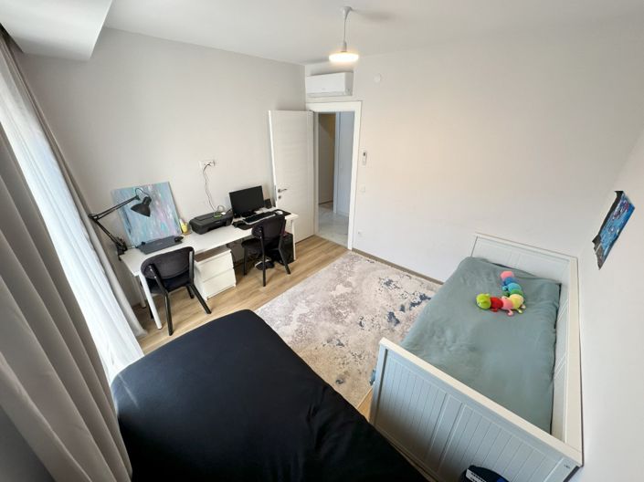 Image No.8-2 Bed Property for sale