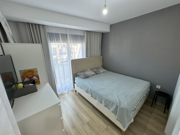 Image No.9-2 Bed Property for sale