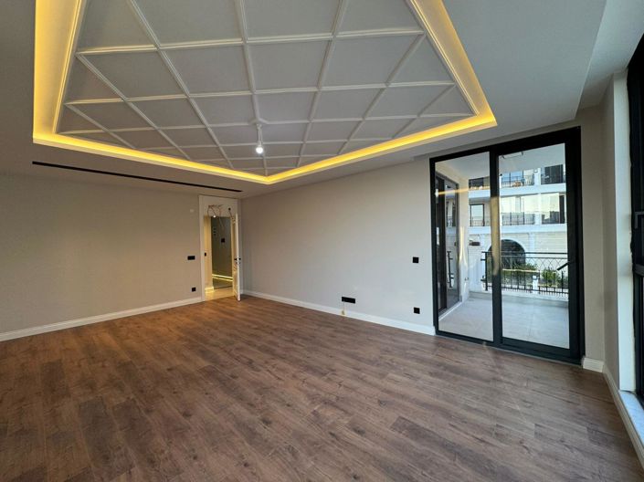 Image No.3-3 Bed Property for sale