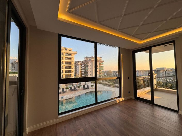 Image No.4-3 Bed Property for sale