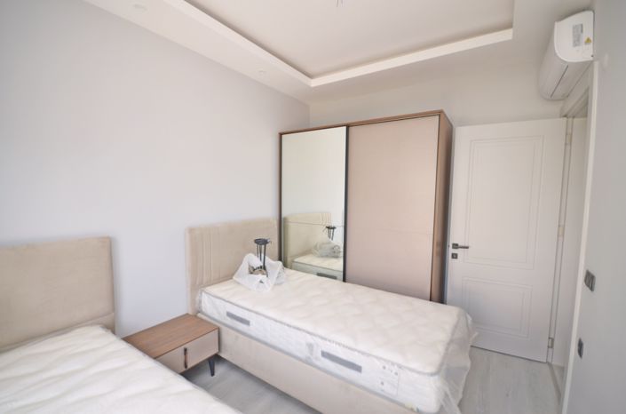 Image No.9-2 Bed Property for sale