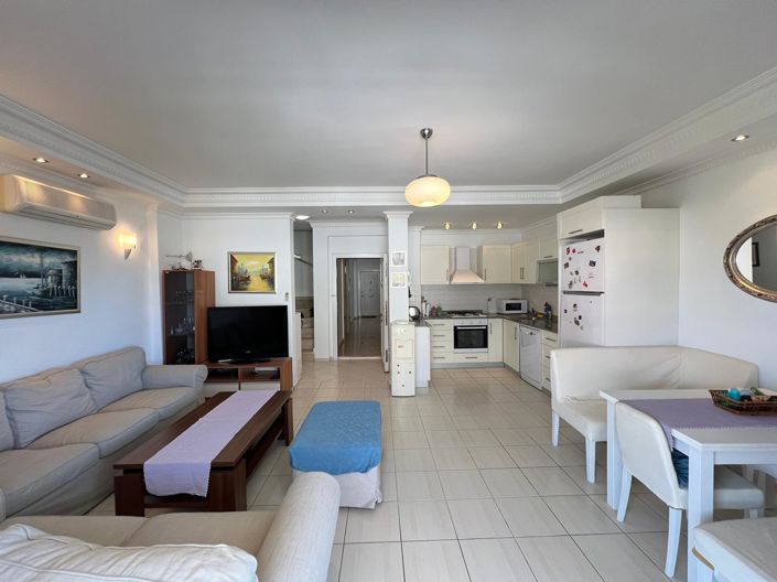 Image No.2-4 Bed Property for sale